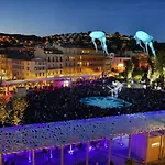 Beautiful Renovated La Boheme